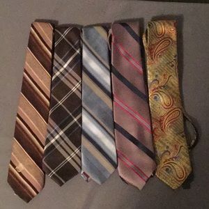Multiple Colored Ties. 5 Ties in Bundle